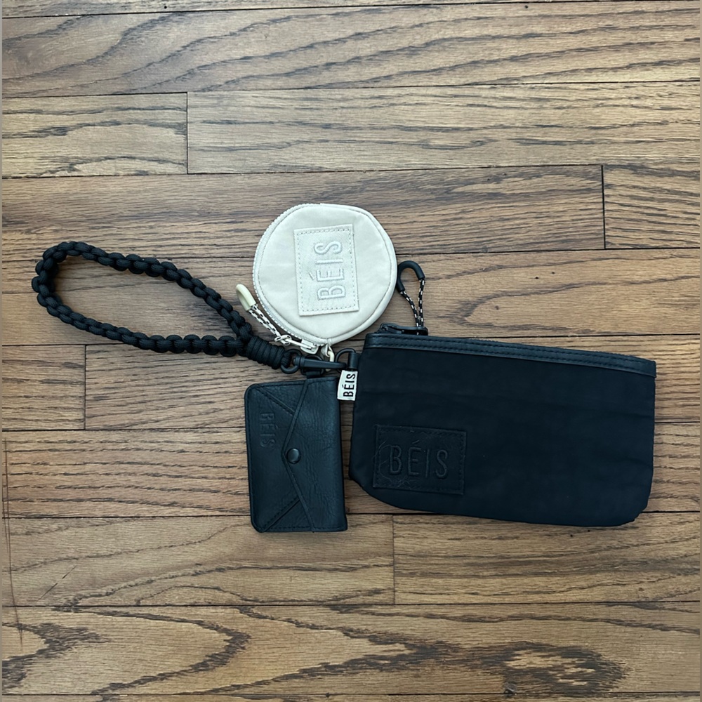 BEIS Black and Cream Clutch Set